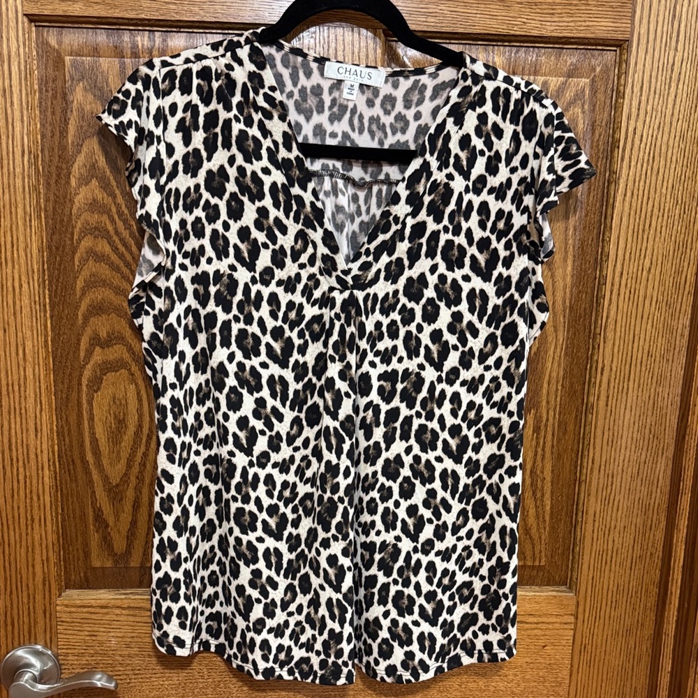 Chaus Women's Cream and Black Leopard Print V-Neck Blouse